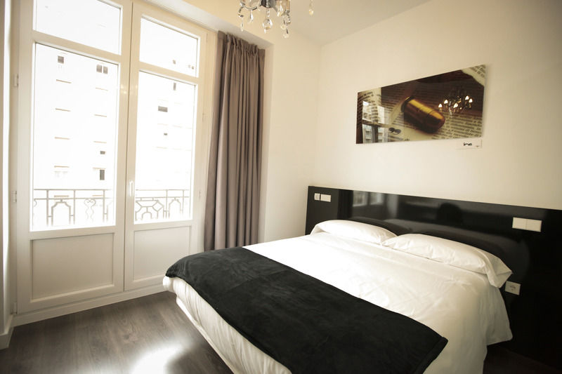 Vitium Urban Suites Madrid Exterior foto